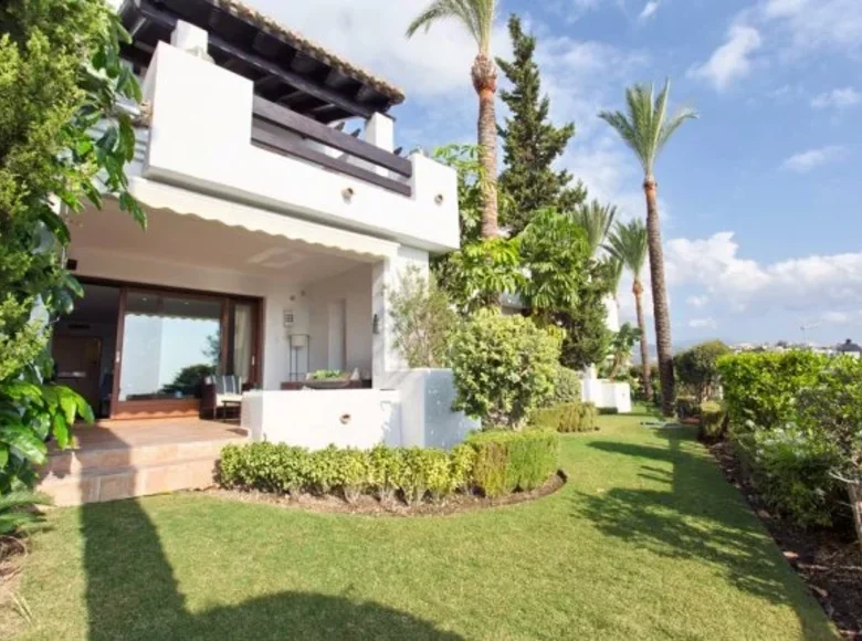 3 bedroom townthouse 1 802 m² Abadin, Spain