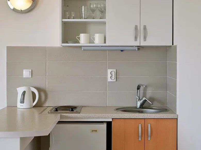 Hotel 830 m² in Petrovac, Montenegro