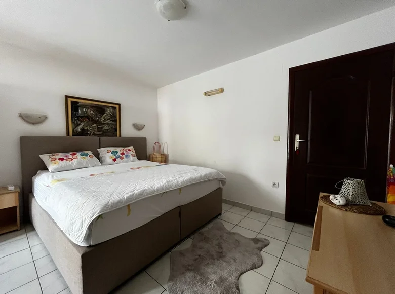 Studio apartment 1 bedroom 25 m² in Rafailovici, Montenegro