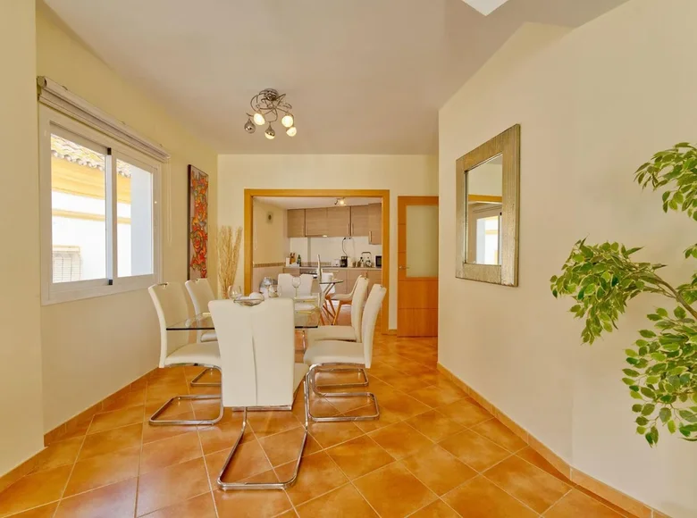 3 bedroom apartment 140 m² Marbella, Spain