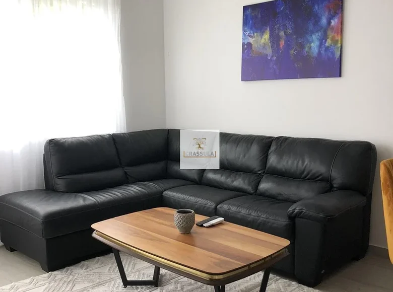 Wohnung 1 Schlafzimmer 65 m² in Becici, Montenegro