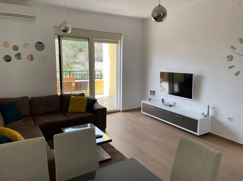 Apartamento 1 habitacion 63 m² en Przno, Montenegro