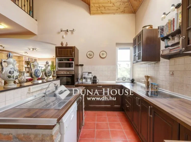 Casa 278 m² Szada, Hungría