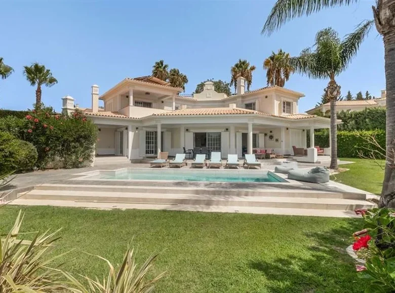 4-Schlafzimmer-Villa 228 m² Loule, Portugal