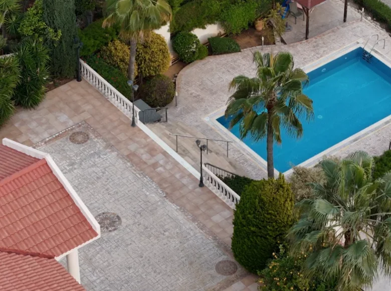 Villa de 4 dormitorios 440 m² Pyrgos Lemesou, Chipre