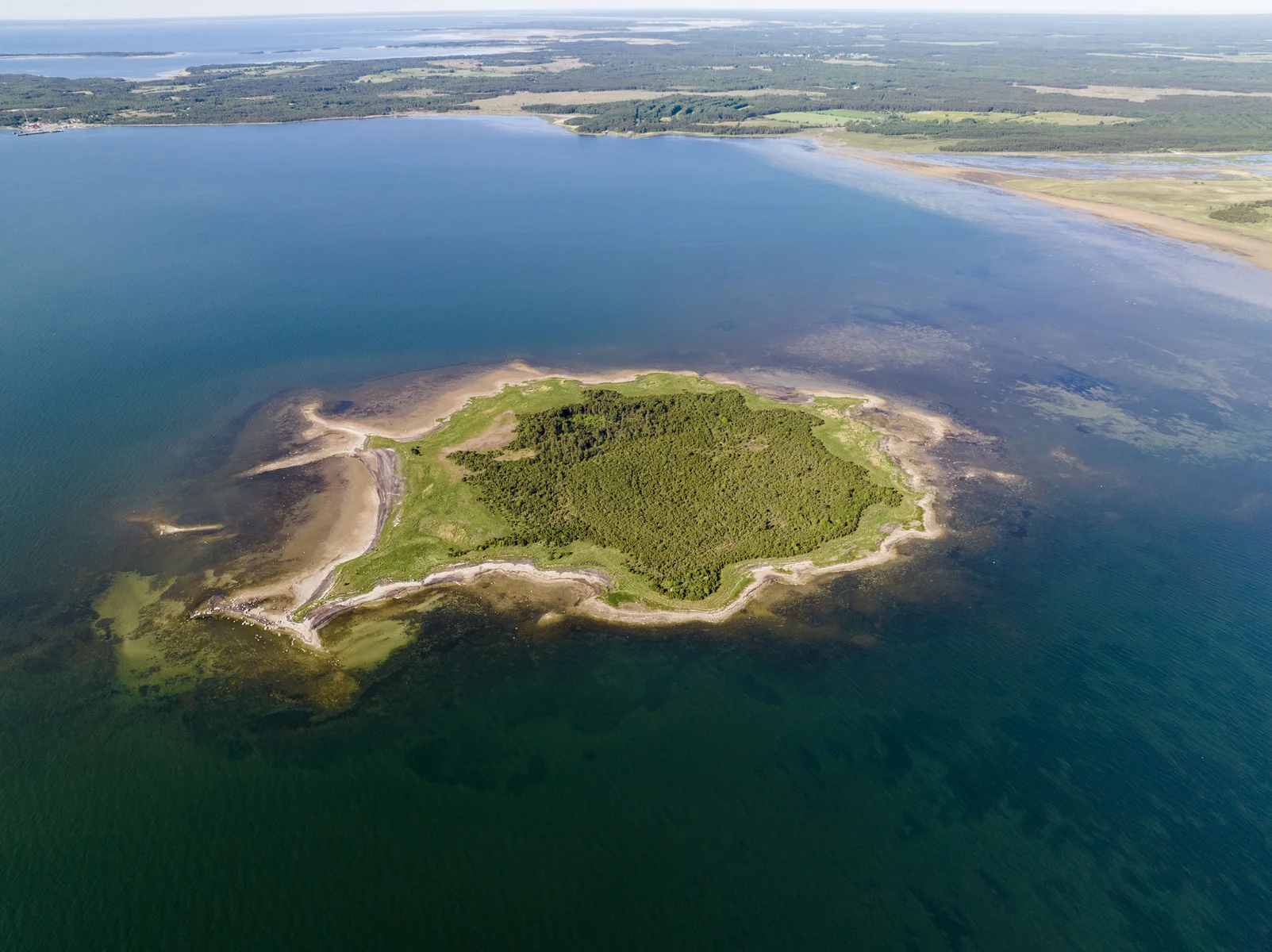 Хыралайд (Hõralaid Island), Эстония