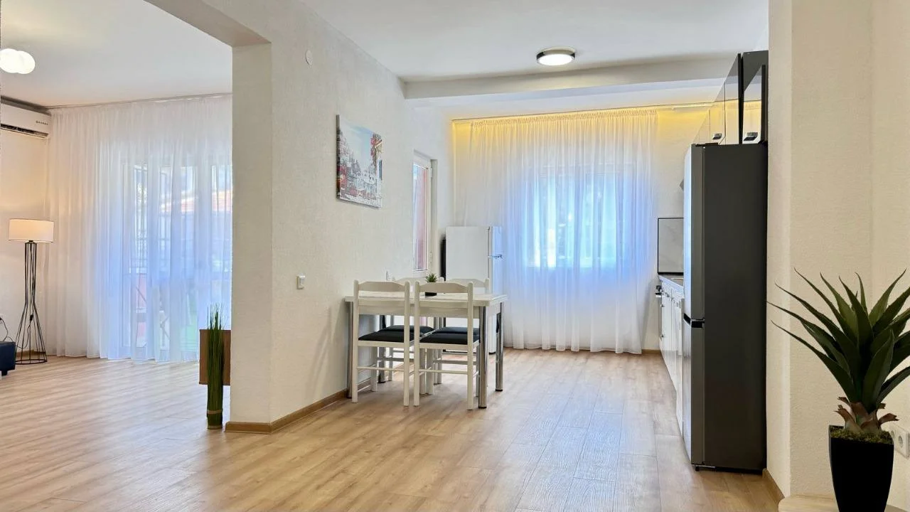 2 bedroom apartment