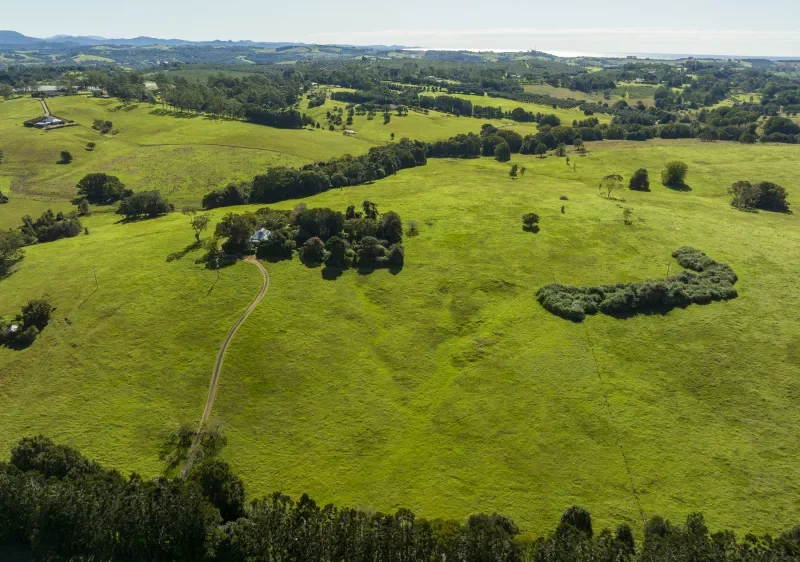 Chris Hemsworths plot of land next door to his brother Liams mountain estate