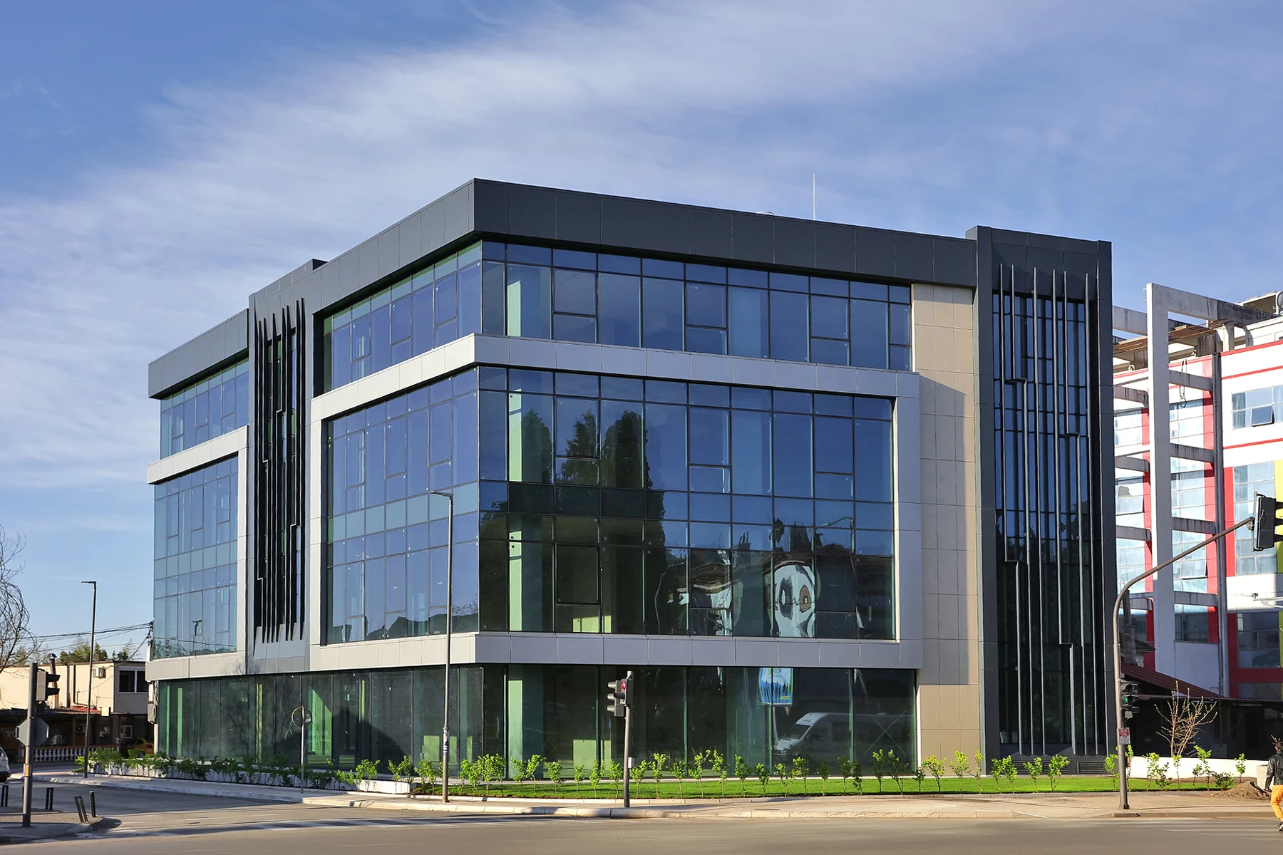 Office 2 542 m²