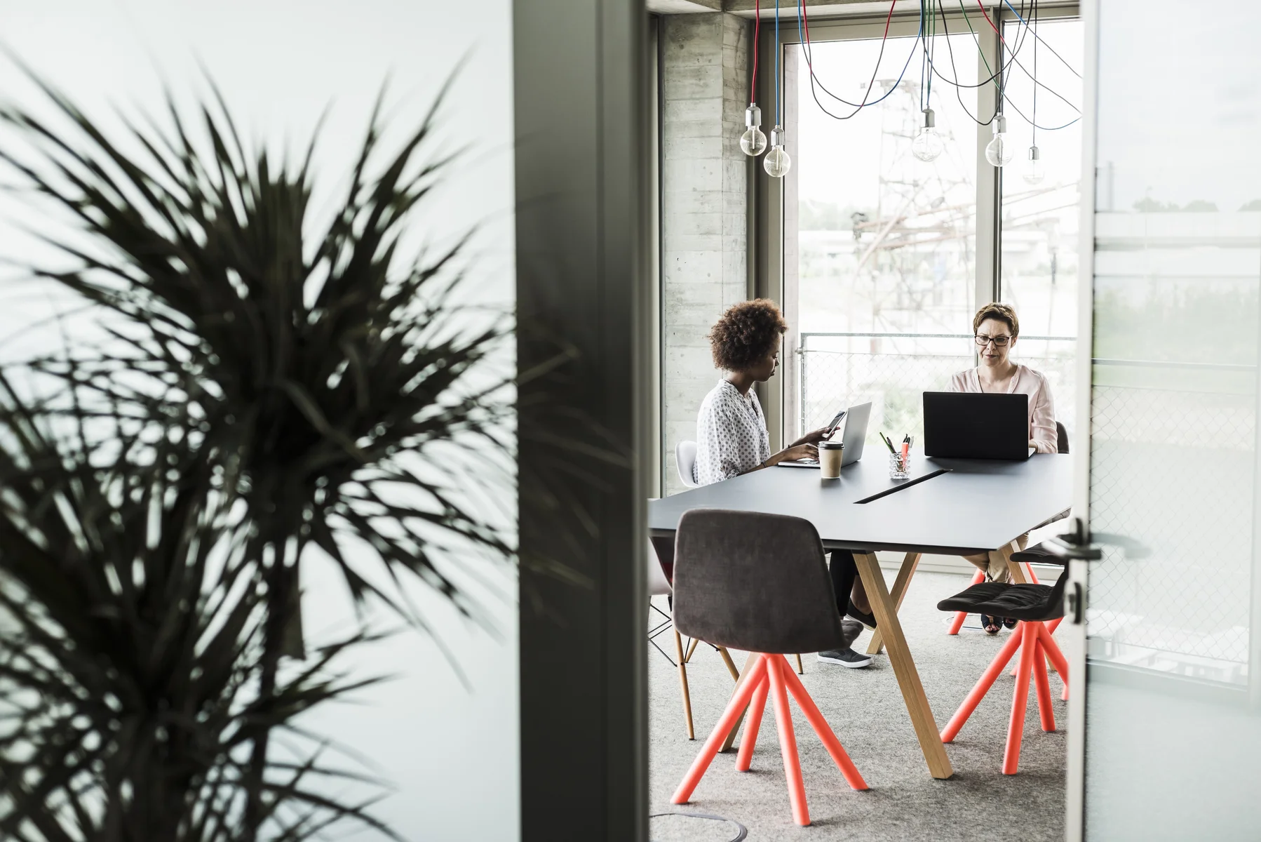 Women working in an office, Germany