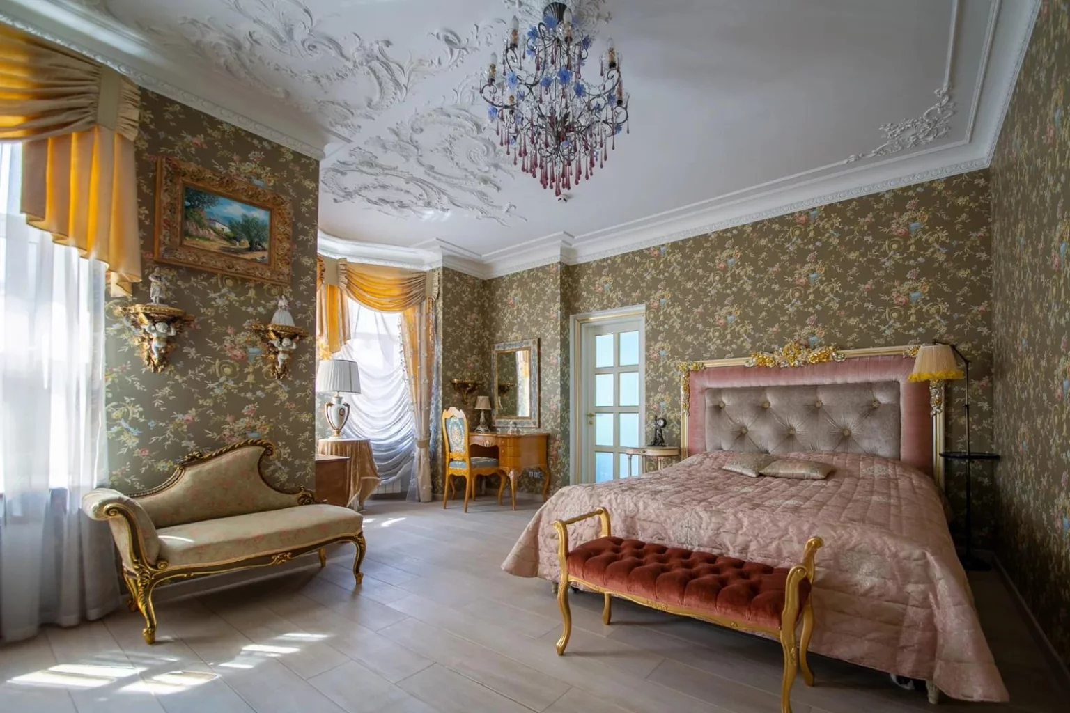 Rococo bedroom in a flat in St Petersburg