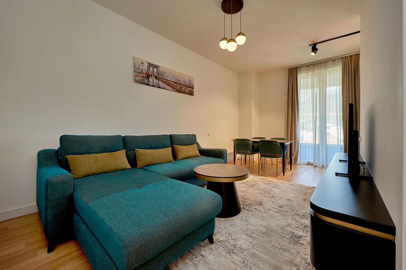 Modern and Luxurious Two-Room Apartment – Bečići, Side Sea View
