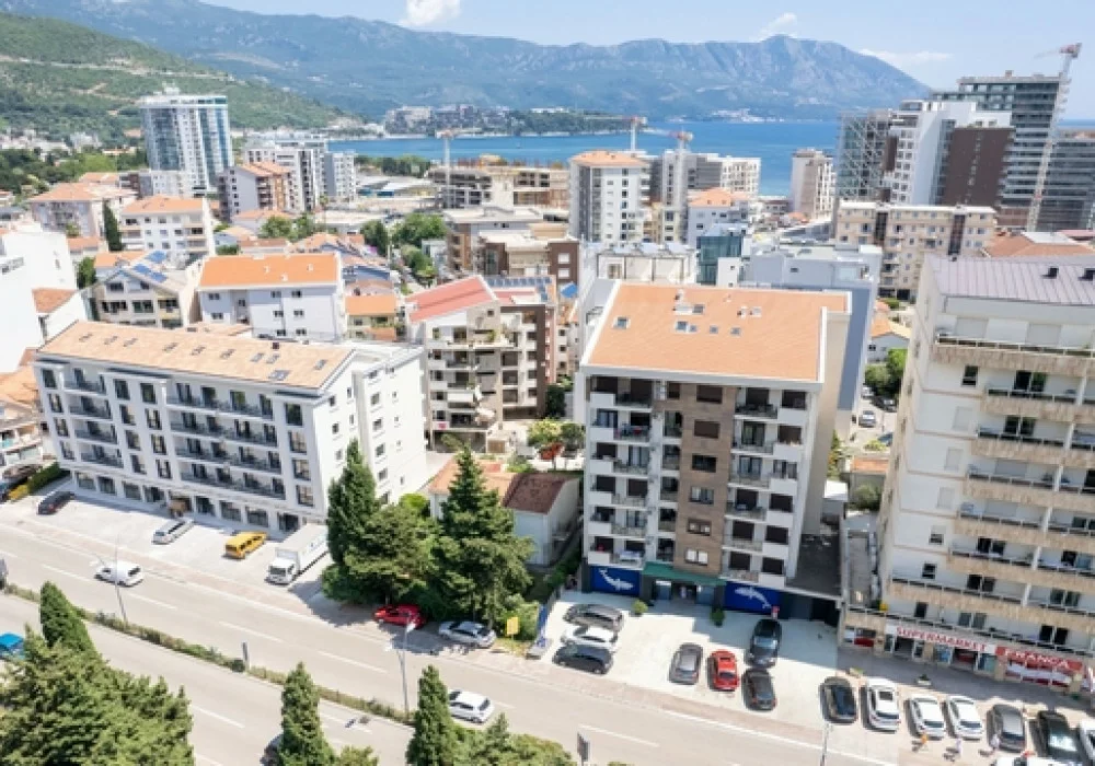 2 bedroom apartment