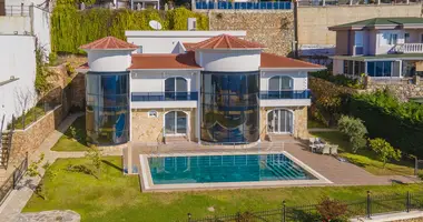 Villa 5 bedrooms in Alanya, Turkey