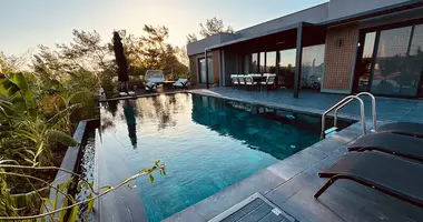 Villa 4 bedrooms in Urla, Turkey