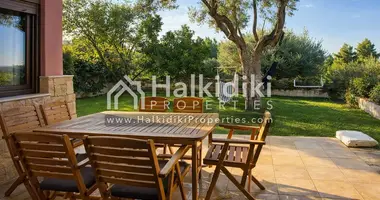 Villa 3 rooms in Kriopigi, Greece