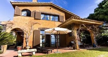 Villa en Lloret de Mar, Španjolska