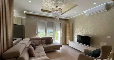 Apartamento 3 habitaciones en Tirana Municipality, Albania