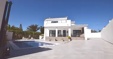 Villa 3 bedrooms in Urbanizacion Dona Pepa, Spain