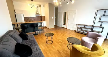 Mieszkanie 2 pokoi w Warszawa, Polska