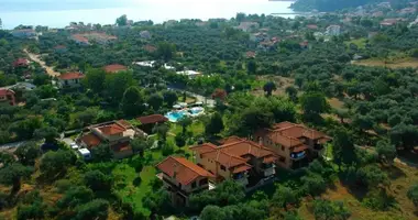 Hôtel 837 m² dans Chrysi Ammoudia, Grèce