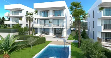 3 room apartment in Okrug Gornji, Croatia
