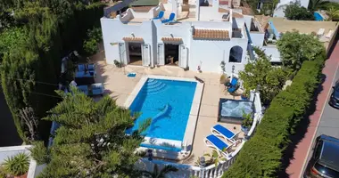 2 bedroom house in Torrevieja, Spain