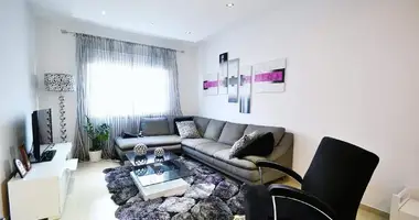 Villa 4 bedrooms in Cyprus