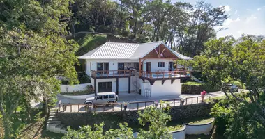 2 bedroom house in Sandy Bay, Honduras