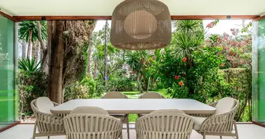 Townhouse 4 bedrooms in Estepona, Spain