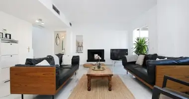 3 bedroom apartment in San Pedro Alcantara, Spain
