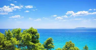 Parcela en Neos Marmaras, Grecia