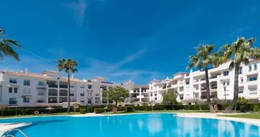 Wohnung 2 Schlafzimmer in San Pedro Alcantara, Spanien