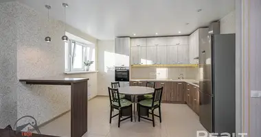 Квартира 3 комнаты в Минск, Беларусь