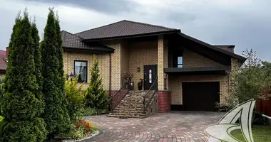 Casa en Kaviardziaki, Belarús