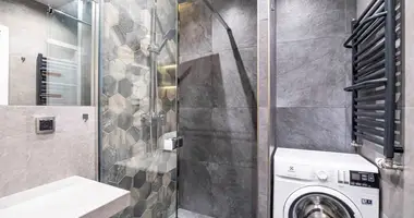Квартира 3 комнаты в Варшава, Польша