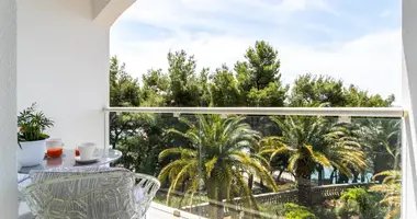 Hotel 411 m² in Strozanac Donji, Croatia