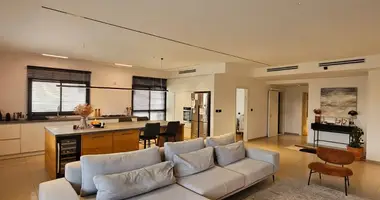 Apartamento 5 habitaciones en Tel Mond, Israel