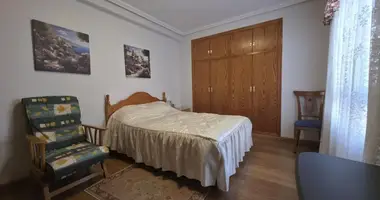 Mieszkanie 3 pokoi w Torrevieja, Hiszpania