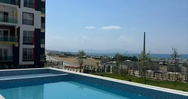 Mieszkanie 4 pokoi w Edremit, Turcja