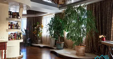 Apartamento 3 habitaciones en Minsk, Belarús