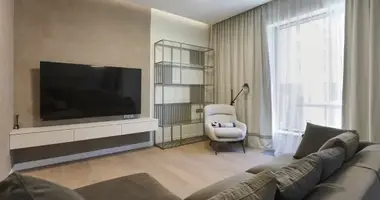 Wohnung 2 Schlafzimmer in Tjumen, Russland