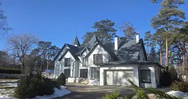 9 room house in Jurmala, Latvia