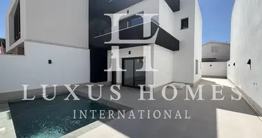 Villa 3 bedrooms in Almoradi, Spain