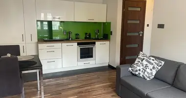Квартира 2 комнаты в Варшава, Польша