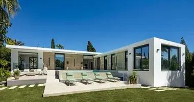 5 bedroom house in San Pedro Alcantara, Spain