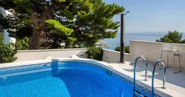 5 bedroom house in Opcina Baska Voda, Croatia