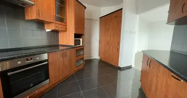 Квартира 3 комнаты в Варшава, Польша