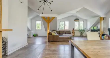 Casa en Varsovia, Polonia