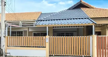 Townhouse 2 bedrooms in Huai Yai, Thailand